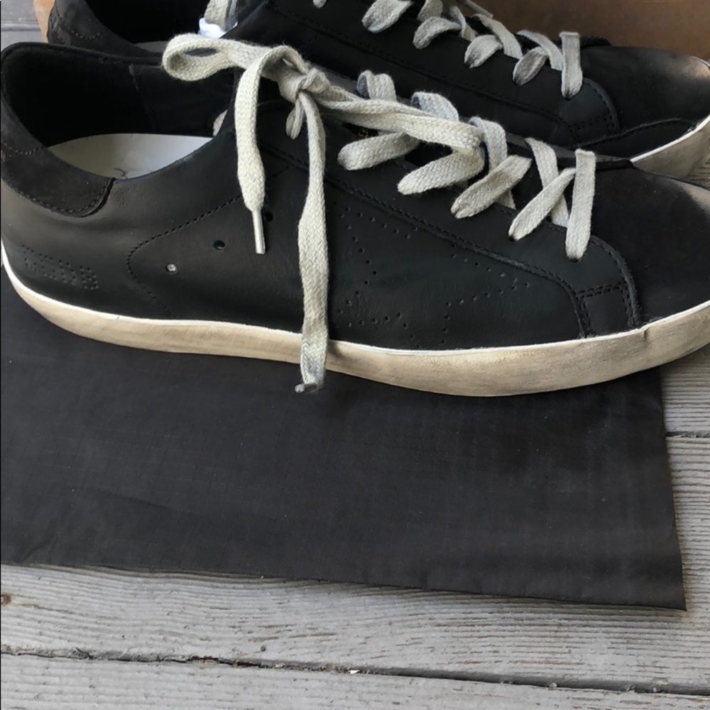 Golden Goose sneakers. - Picture 6 of 8